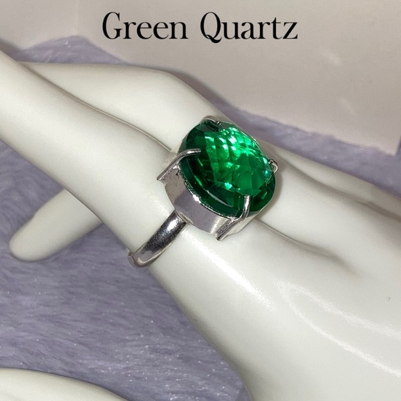 Green Quartz Gorgeous Chunky Handmade Ring - Picture 2 of 8